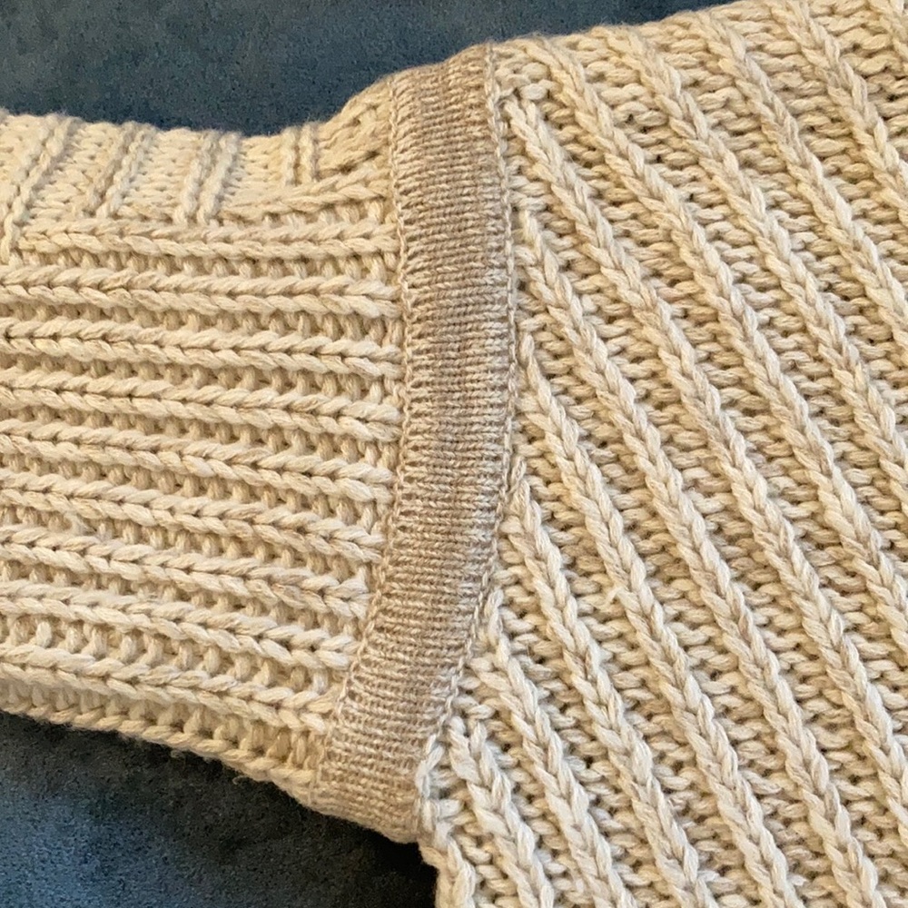 Sweater - Picture 4 of 8